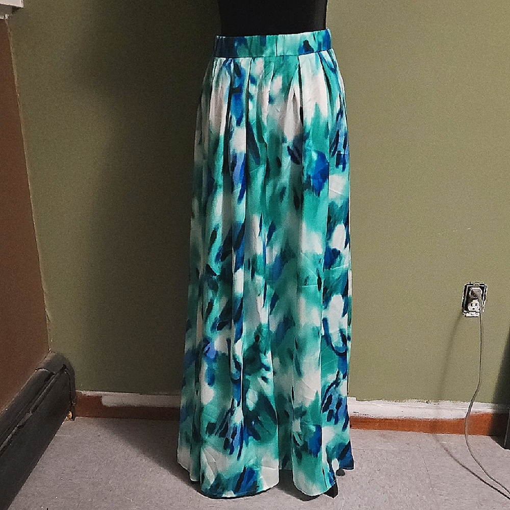 Elegant Blue and Green Women's Pants